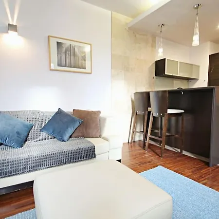 Parkowy Apartament Apartment *